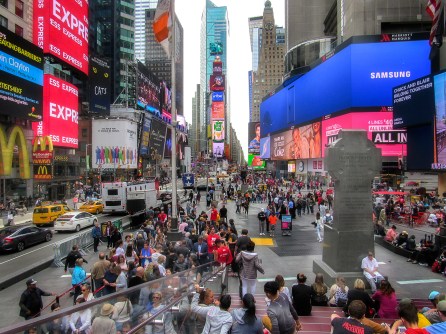 IMG_8581SX530 hustle at times square