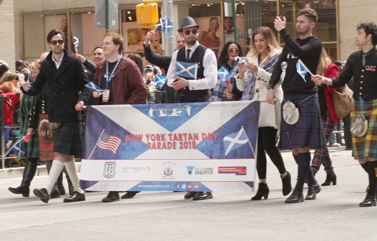 20180407 IMG_1303 7D parade banner sm