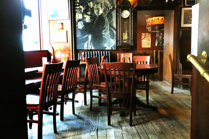 03 20181007 IMG_5538 7D The Dylan Thomas Room esm