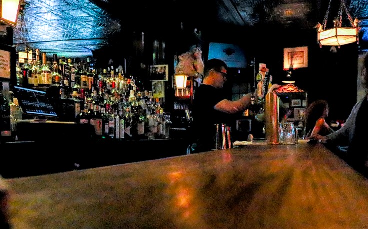 20181002 IMG_5218 7D WH Bar esm