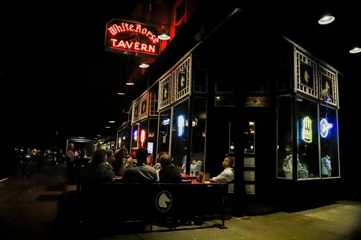 20181002 IMG_5227 7D White horse tavern esm