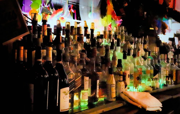 20181007 IMG_5472 7D julius 5 bottles esm